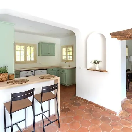 La Provence : Piscine, Tennis, Cinema & Roquefort-les-Pins